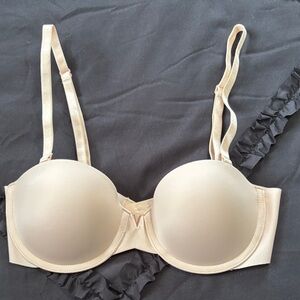 Victoria’s Secret strapless/multi use bra